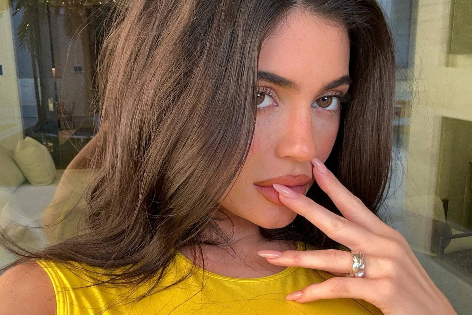 Celebrity Nail Looks to Copy Right Now